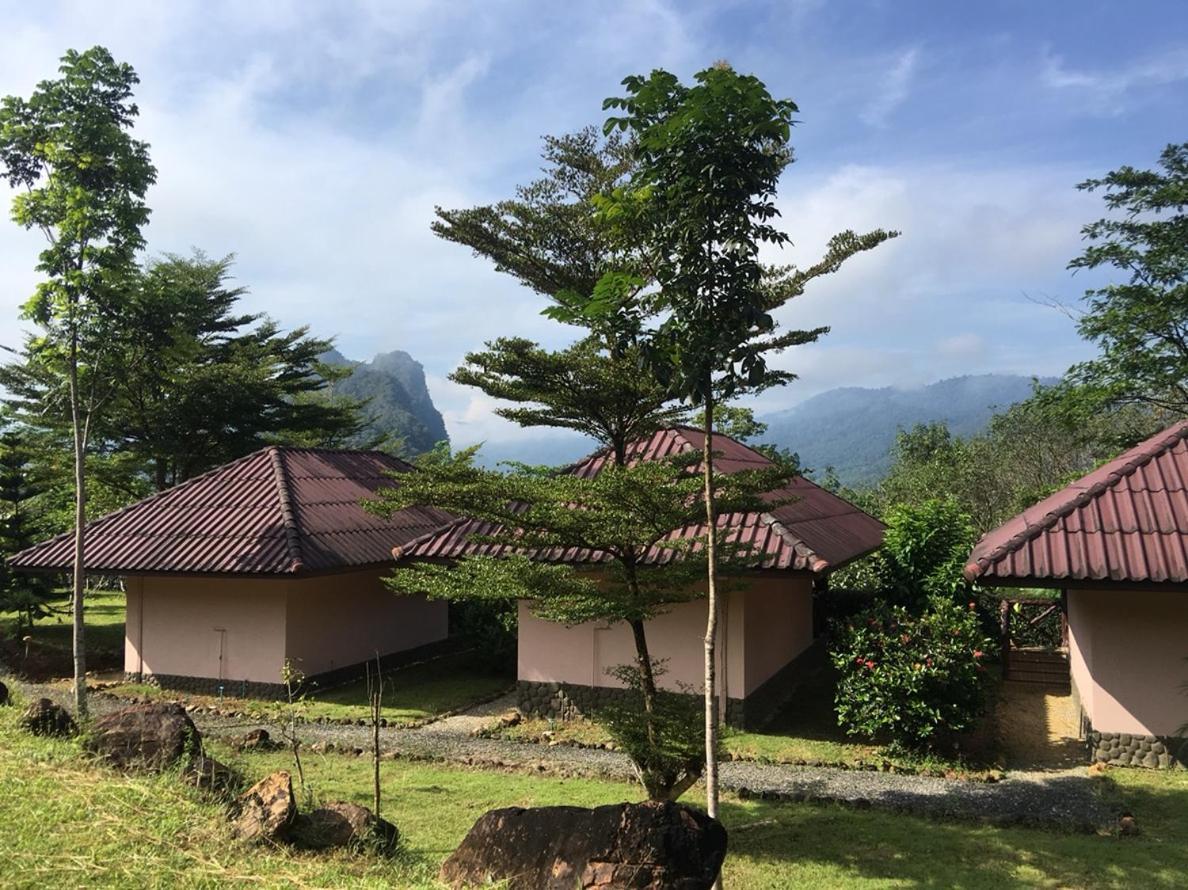 Khao Sok Hill Top Resort Khao Sok National Park エクステリア 写真
